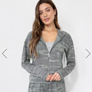 NWT - Splendid Olive Branch Supersoft Zip Up Hoodie in Camo